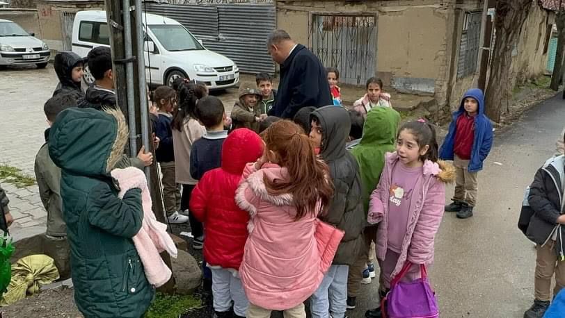 Aziz milletimizin verdigi kurtuluş mücadelesinin içinde doğan Türkiye Büyük Millet Meclisi’mizin 104. kurulus yıl dönümünü ve geleceğimizin teminatı olan çocuklarımızın 23 Nisan Ulusal Egemenlik ve Çocuk Bayramını gönülden kutluyorum.